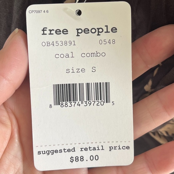 Free People Fiona Dark Grey Floral Beel Sleeve Blouse Size Small NWT - Picture 8 of 9